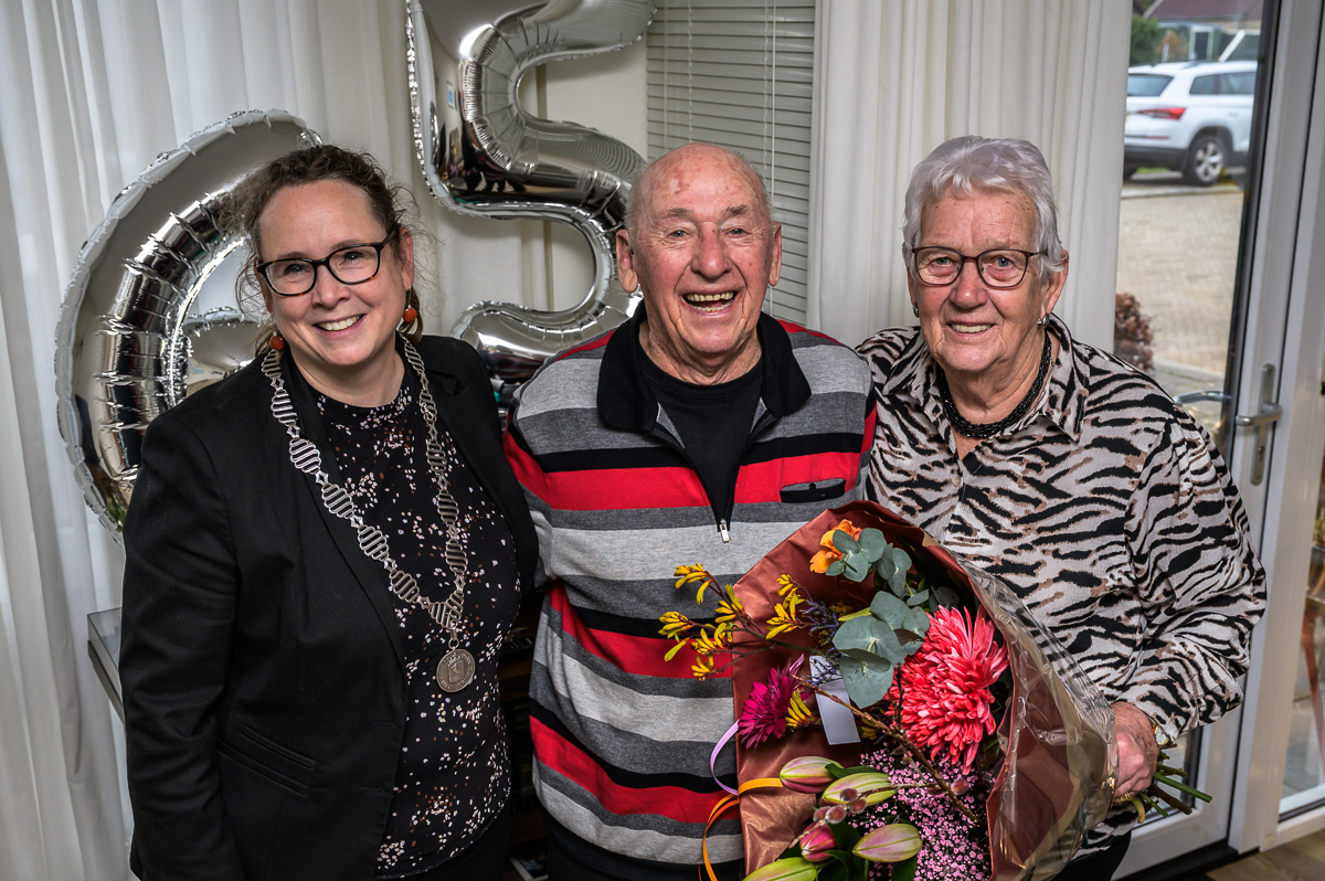 Echtpaar Snijders-Oving 65 jaar getrouwd!