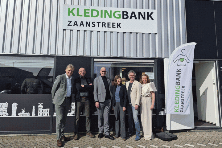 Sfeerimpressie heropening Kledingbank Zaanstreek