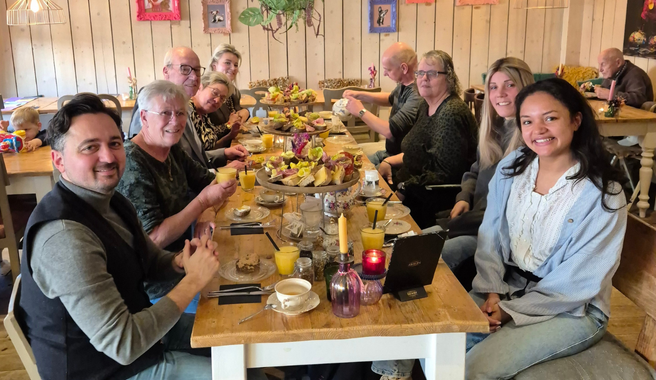 High-tea initiatiefnemers weggeefkasten