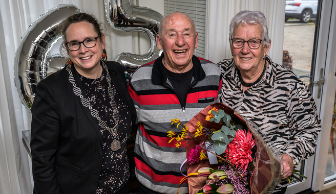 Echtpaar Snijders-Oving 65 jaar getrouwd