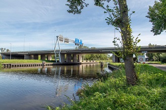 Brug A7 over Noordhollandsch kanaal bij Purmerend